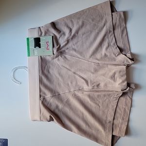 🆕️Women Naturally Soft Boxer Brief Size L